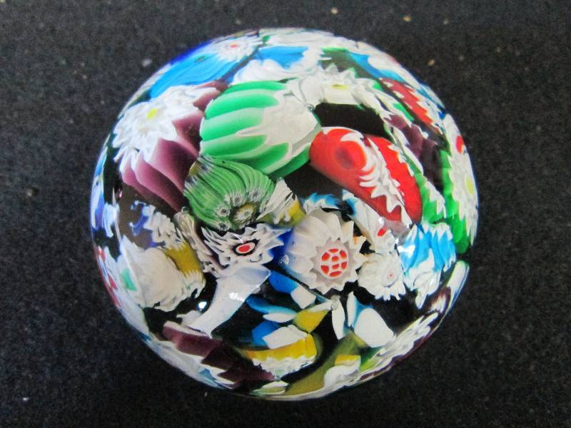 lot 117 image: Stretched Millifori Glass Paper Weight