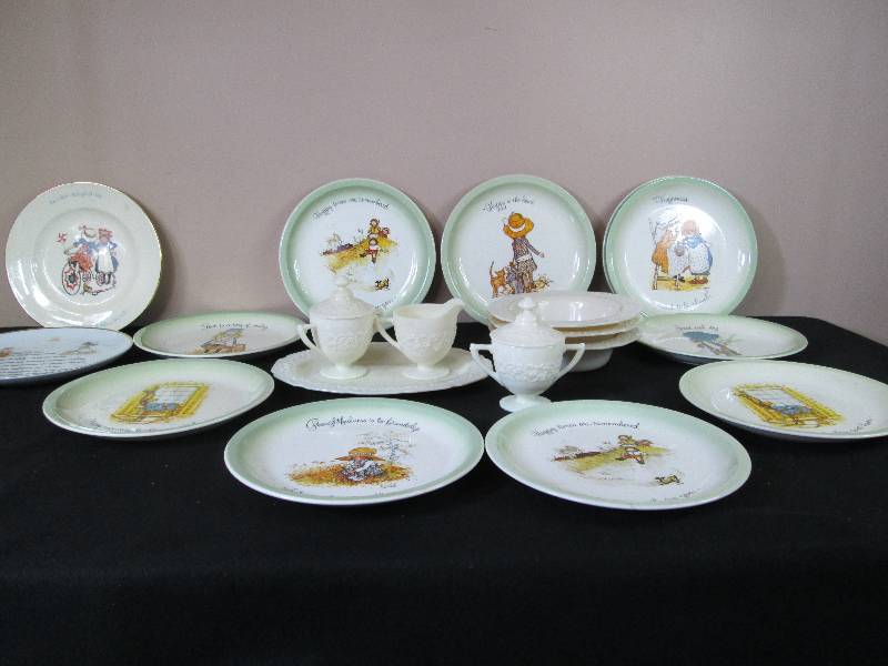 lot 173 image: Indiana Custard Glass
