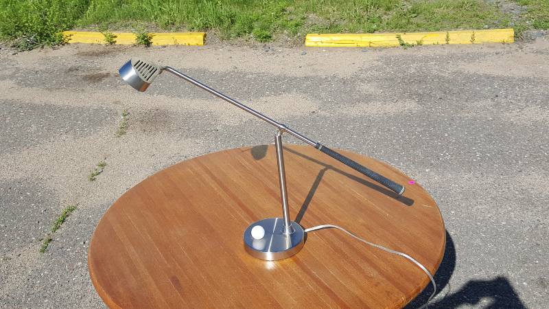 lot 152 image: Adjustable Golf Club & Golf Ball Lamp