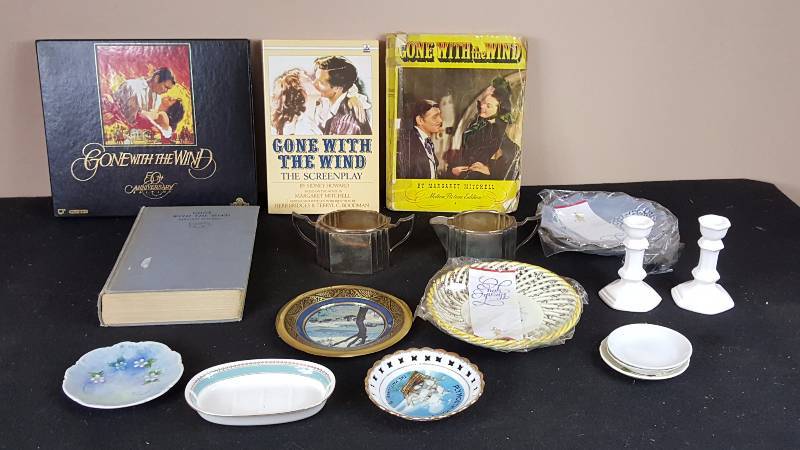 lot 153 image: 1938 Gone With The Wind Book, Gone With The Wind Items, and More