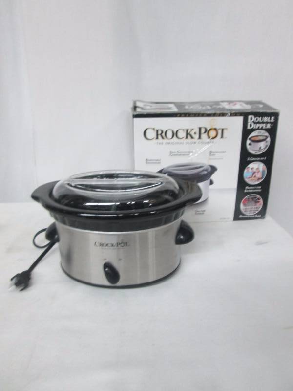 lot 33 image: Crock-Pot 32-oz. Double Dipper