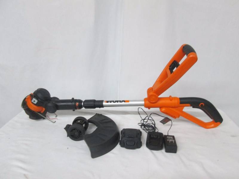 lot 19 image: Worx 20V Lithium Grass Trimmer