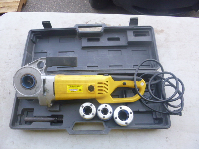 Central Machinery Portable Pipe Threader