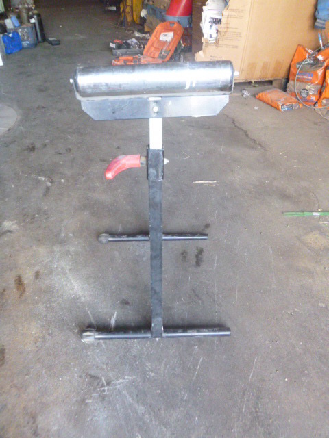 Adjustable Roller Stand