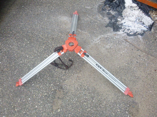 CST Berger Tripod
