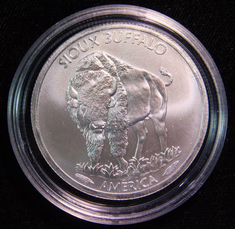 1 TROY Oz. .999 FINE SILVER ROUND SIOUX SOVEREIGN NATION DESIGN IN AIRTITE HOLDER