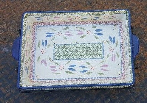 3 piece colorful dish set.
