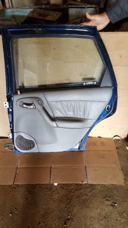 2001 Saturn L series doors - all four