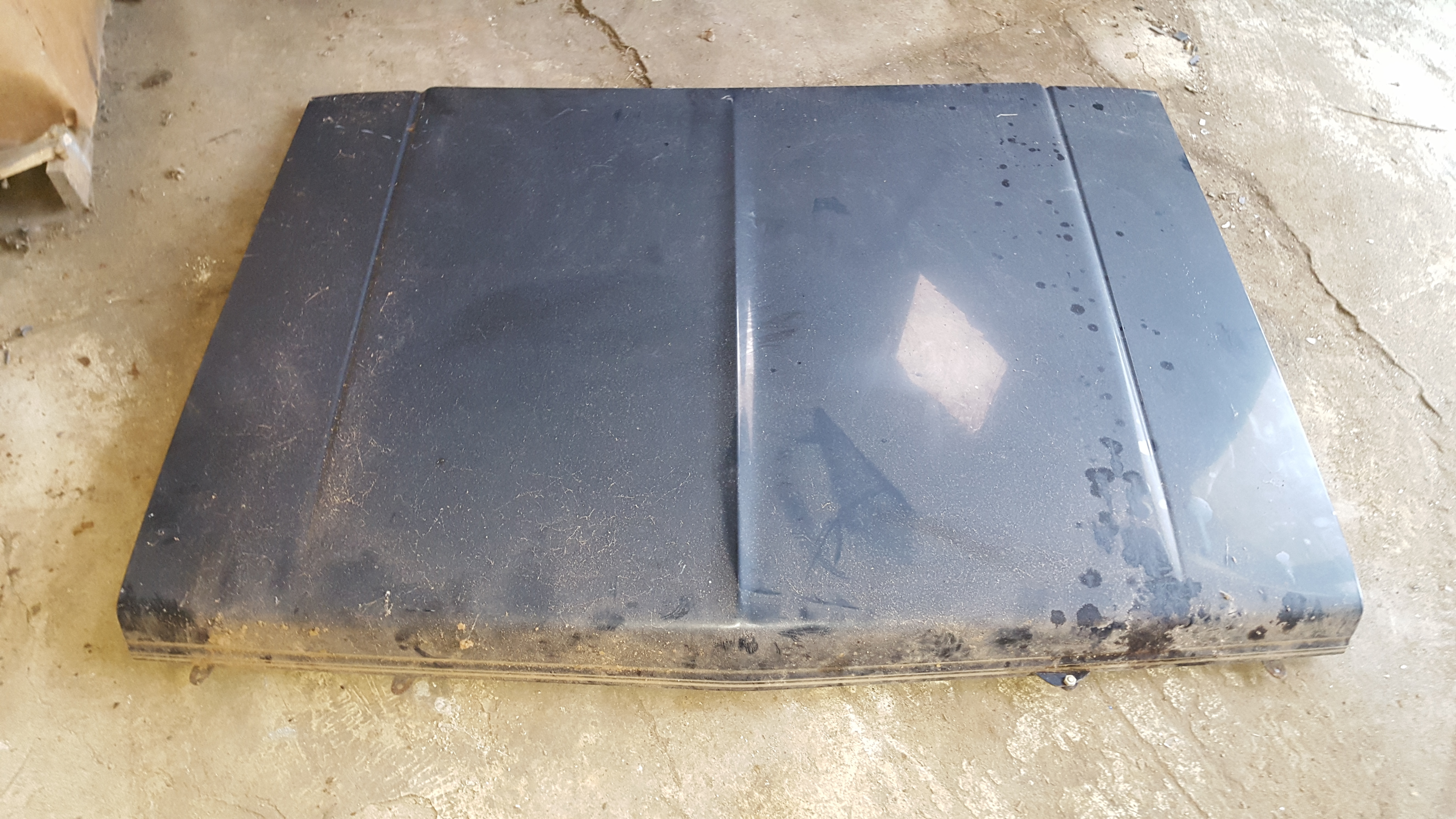1994 Oldsmobile Bravada hood