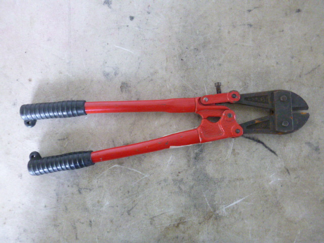lot 8 image: Bolt Cutter
