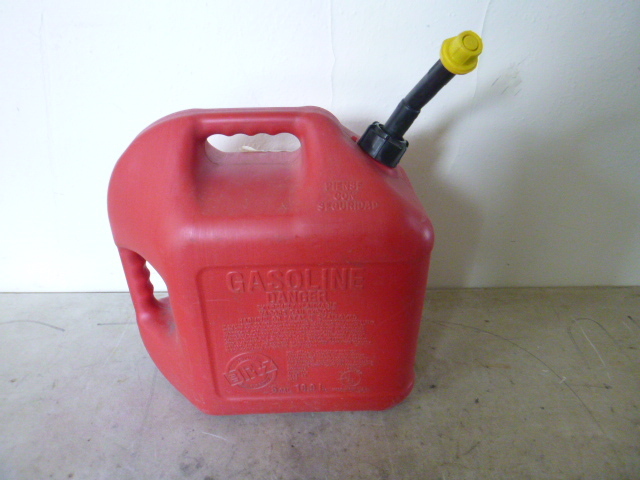 lot 13 image: Blitz Gas Can