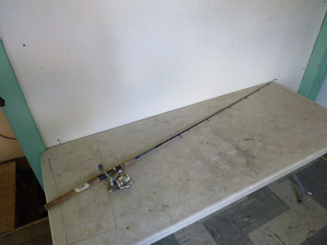 lot 15 image: Cabelas Tourney IM7 Rod