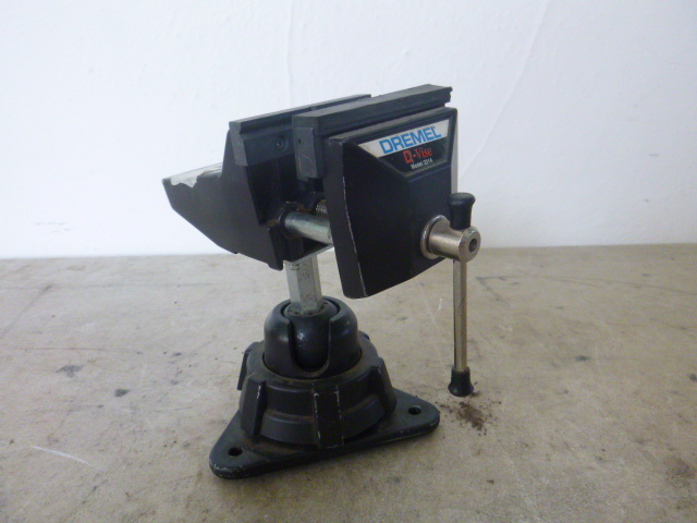 lot 45 image: Dremel D-Vise