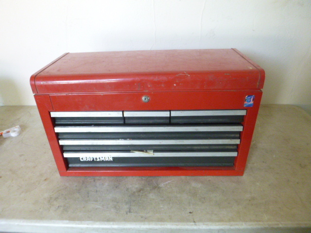 lot 94 image: Craftsman 26 Toolbox