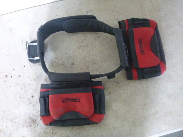 lot 113 image: Craftsman Tool Belt