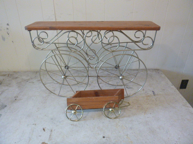 lot 123 image: Hall Table