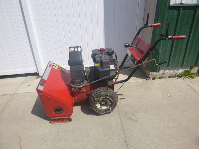 lot 132 image: MTD Snowblower