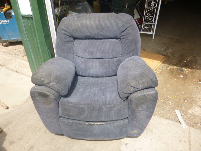 lot 141 image: Rocking Reclining Chair