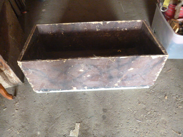 lot 147 image: Vintage Crate