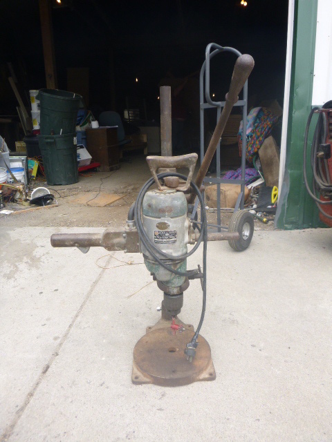 lot 176 image: Black & Decker 34 Electric Drill
