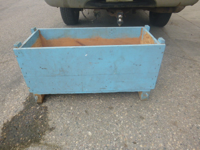 lot 179 image: Storage Crate