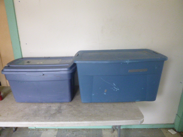 lot 184 image: 2 Totes