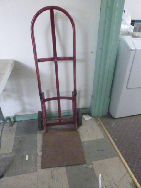 lot 190 image: 2 Wheel Dolly