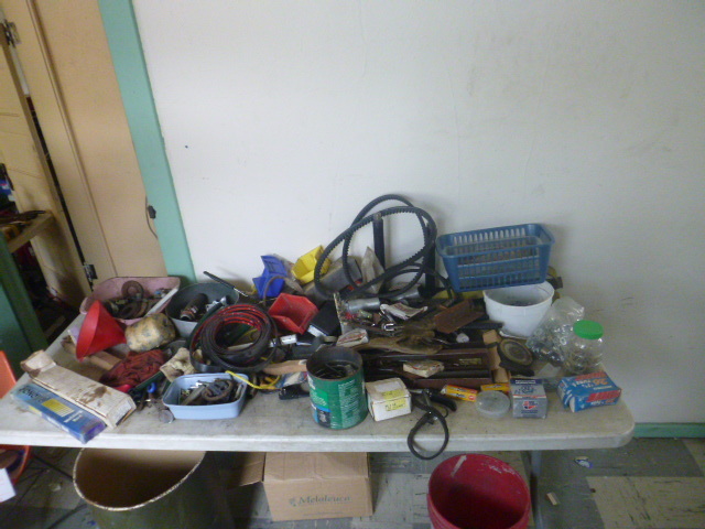lot 196 image: Miscellaneous Garage Items