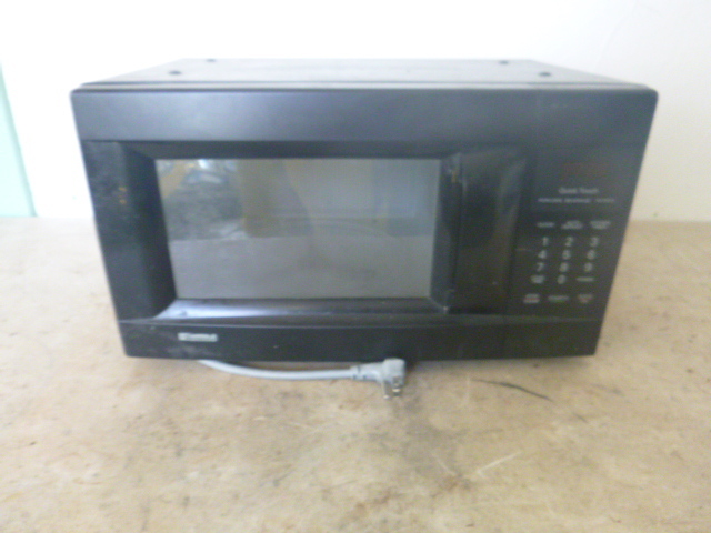 lot 217 image: Kenmore Small Microwave
