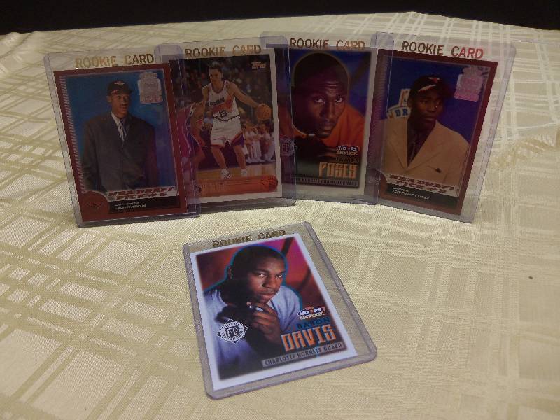 lot 8 image: 5 Basketball Rookie Cards