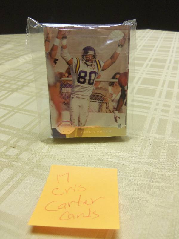 lot 14 image: Vikings Cris Carter Cards