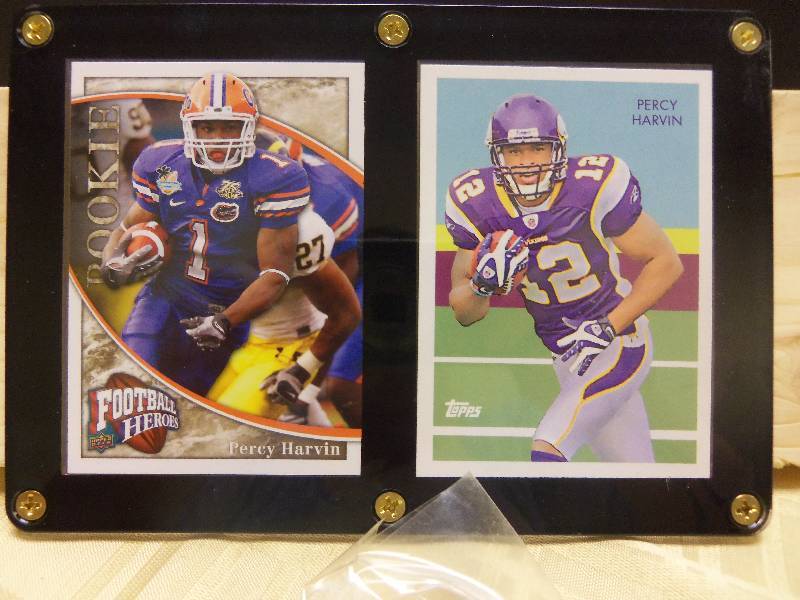 lot 34 image: Percy Harvin - 2 Rookie Cards