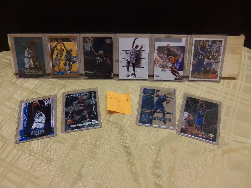 lot 42 image: Kevin Garnett - 10 Cards