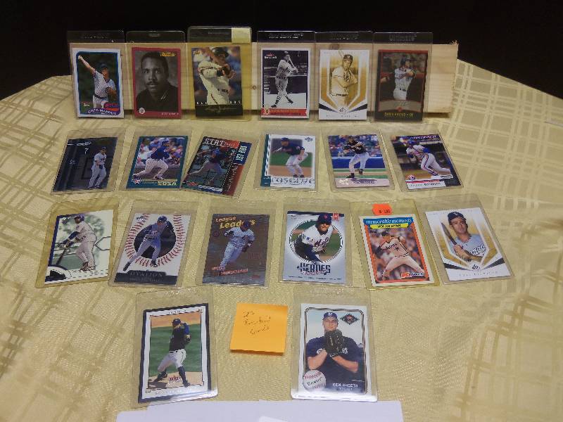 lot 44 image: Baseball Cards - 20 in Total
