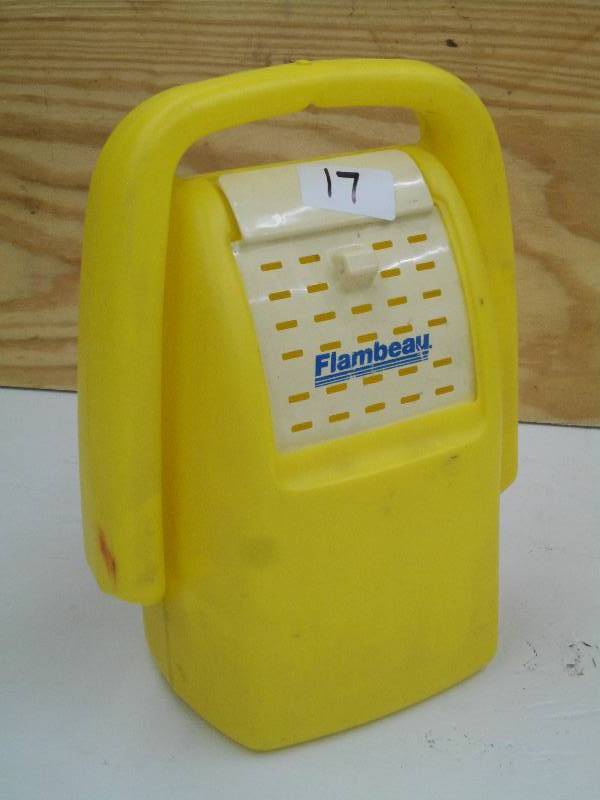 lot 17 image: Flambeau Minnow Bucket ...