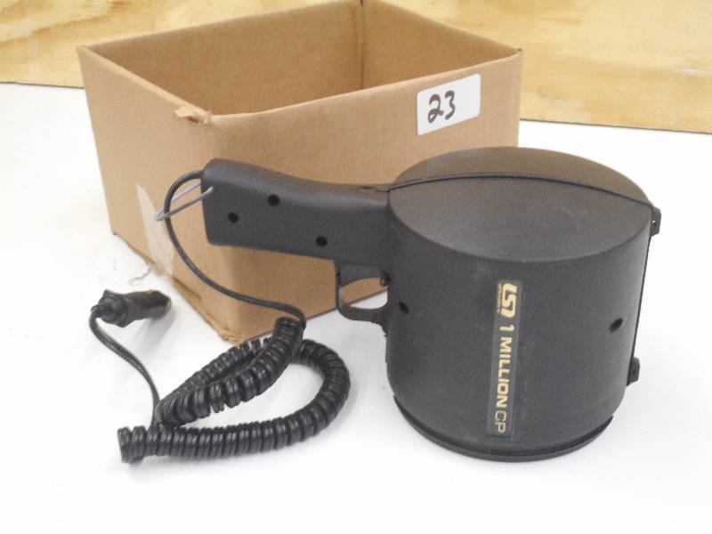 lot 23 image: LSI 1-Million CandlePower 12Volt Sp...