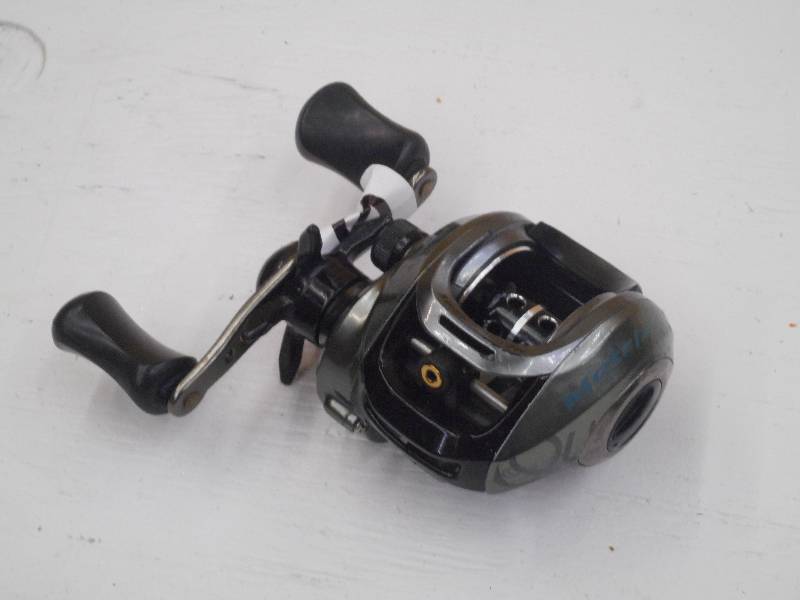 lot 51 image: Quantum Metrix Burner Casting Reel ...