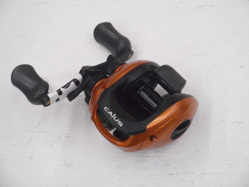 lot 53 image: Shimano Caius 200 Casting Reel ...