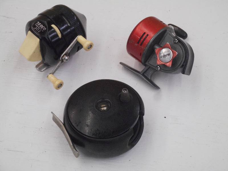 lot 55 image: Lot Of Zebco 202 Reel, Holiday No....
