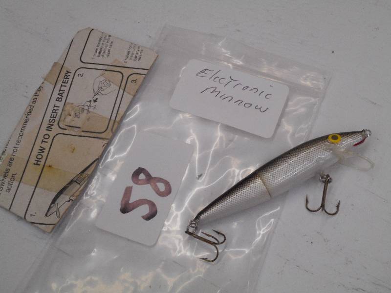 lot 58 image: Vintage Electric Minnow Fishing Lur...