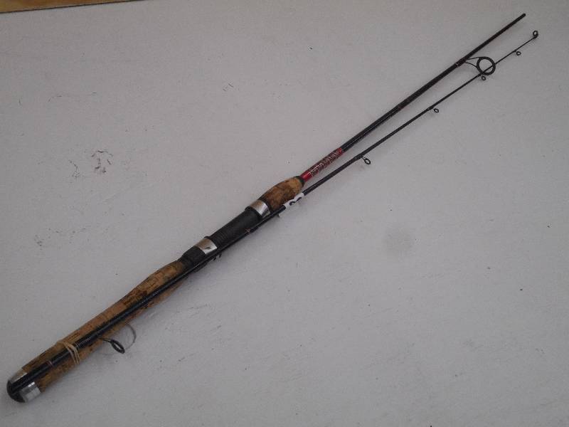 lot 68 image: Daiwa ProCaster-S 2-Piece 66 Medi...