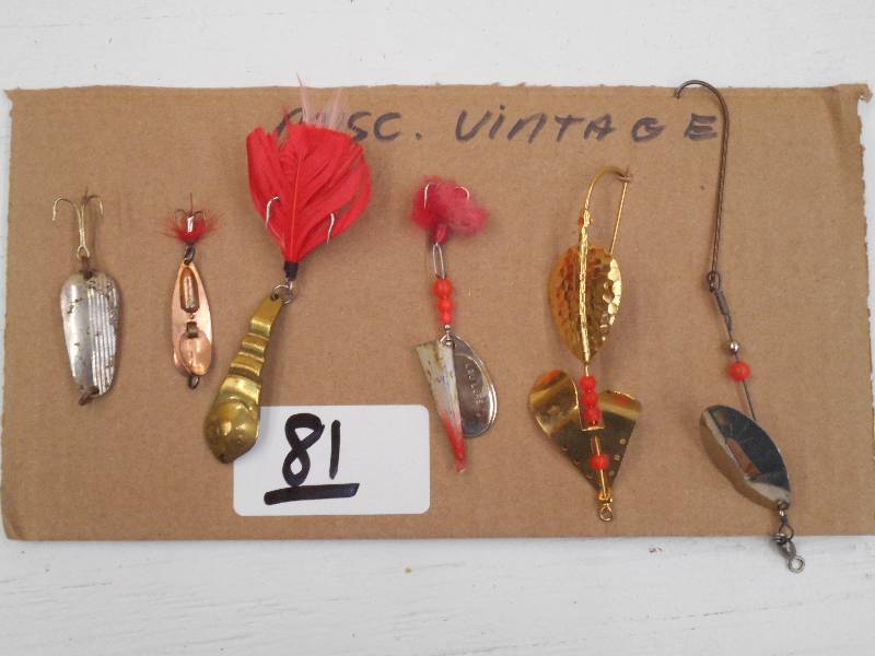lot 81 image: Lot Of (6) Vintage Fishing Lures ...