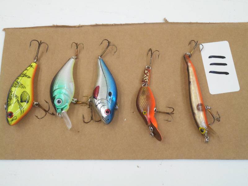 lot 111 image: Lot Of (5) Assorted Fishing Lures ...