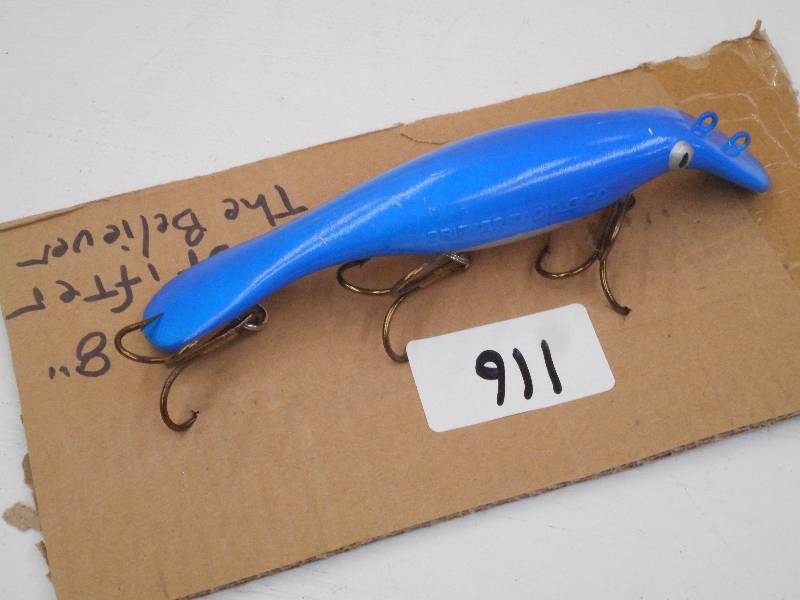 lot 116 image: 8 Drifter The Believer Muskie Lure...