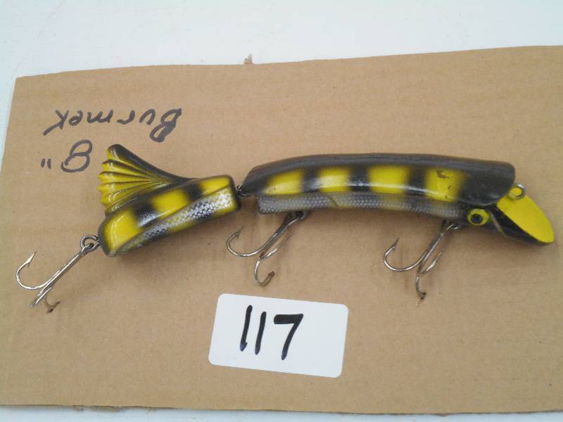 lot 117 image: 8 Burmek Muskie Lure ...