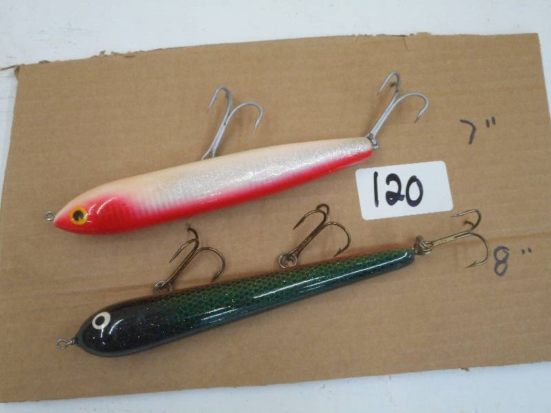 lot 120 image: (1) 7 & (1) 8 Muskie Lures...