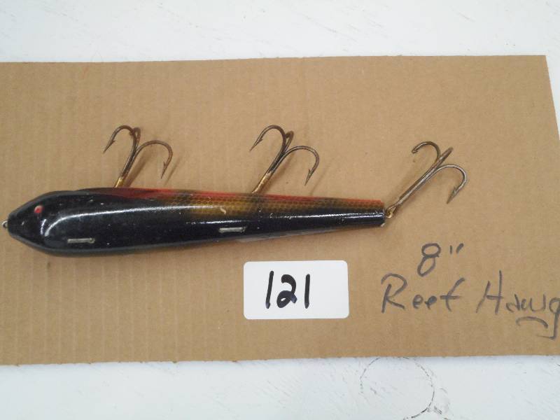 lot 121 image: 8 Reef Hawg Muskie Lure ...