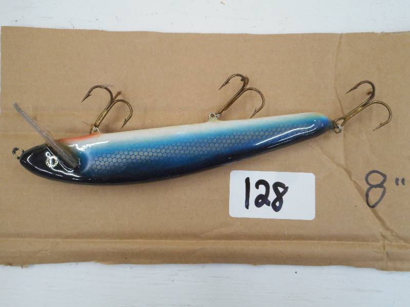 lot 128 image: (1) 8 Muskie Lure ...