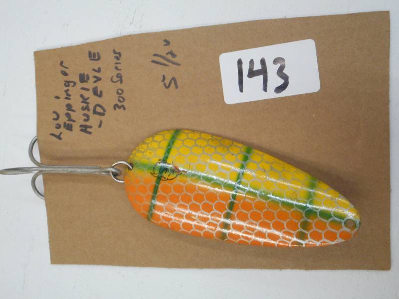 lot 143 image: (1) Lou Eppinger Huskie Devile 300 ...