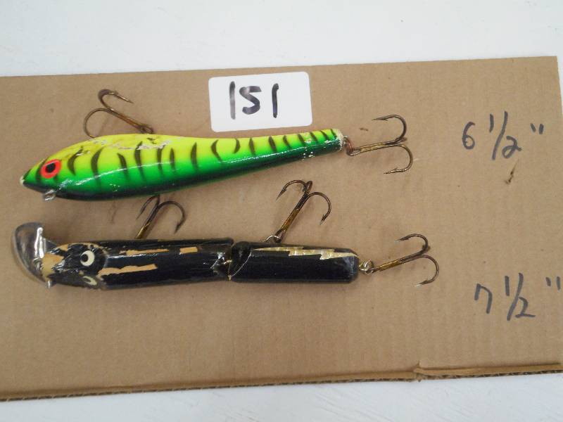 lot 151 image: (1) 6.5 & (1) 7.5 Muskie Lures ...